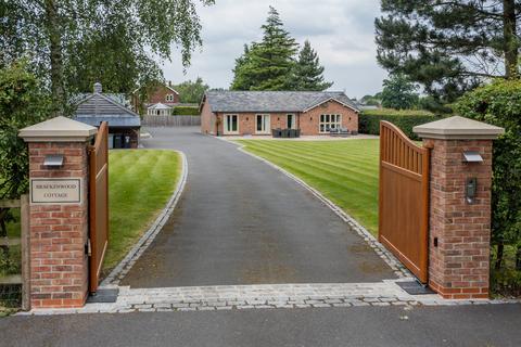 3 bedroom detached bungalow for sale, Green Lane, Over Peover