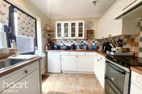 3 bedroom detached bungalow for sale, Churchfield Way, Wisbech St Mary