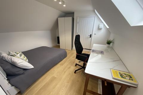 1 bedroom in a house share to rent, Sky Point One, Chilwell Road, Beeston, NG9 1EJ