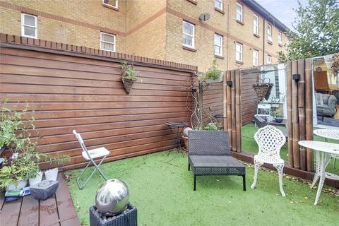 4 bedroom terraced house to rent, Tottenham Road, Islington, London, N1