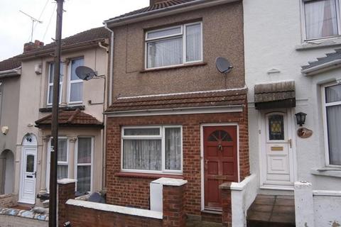 3 bedroom terraced house to rent, Chatsworth Road, Gillingham, ME7