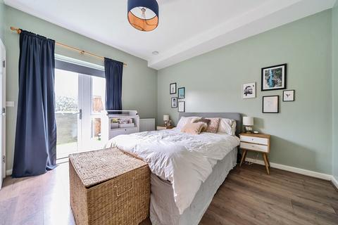 2 bedroom apartment for sale, Artillery Place, London