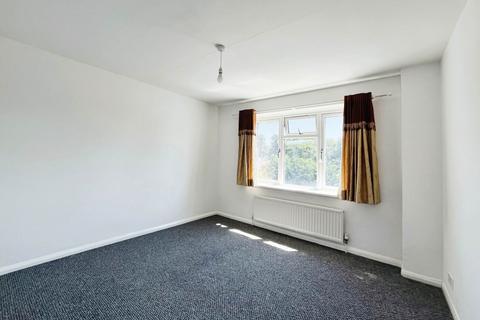 3 bedroom maisonette to rent, Rances Lane, Wokingham RG40