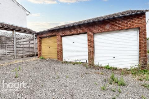 15 Lambert Close, Freshbrook, Swindon, SN5 8NY