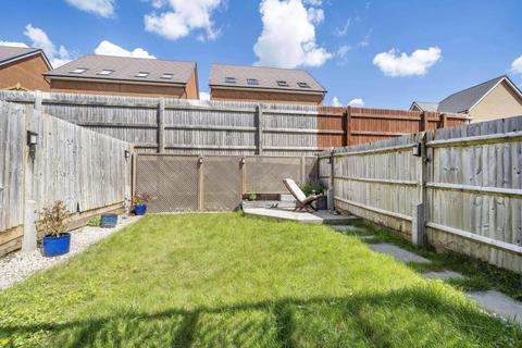 3 bedroom semi-detached house for sale, Basingstoke,  Hampshire,  RG21