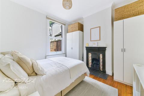 2 bedroom maisonette for sale, Eastcombe Avenue, London
