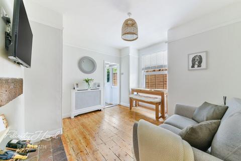 2 bedroom maisonette for sale, Eastcombe Avenue, London