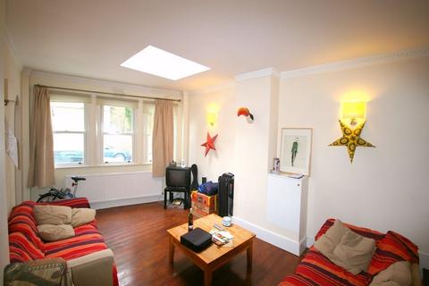 3 bedroom terraced house to rent, Ashchurch Grove, London W12