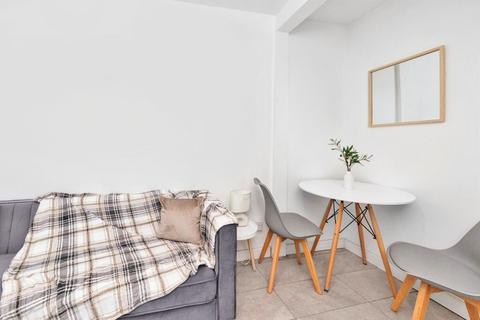 undefined, Beaver Road, Ashford TN23