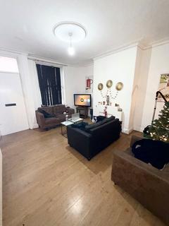 19 Harold Terrace, Leeds, LS6 1PG