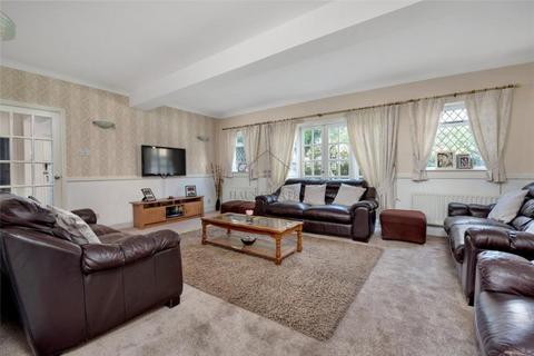 5 bedroom detached house to rent, Loughborough Road, Birstall, Leicester, Leicestershire