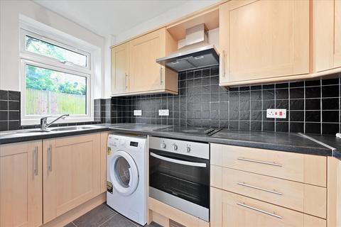 2 bedroom flat to rent, Harriers Close, Ealing, London, W5