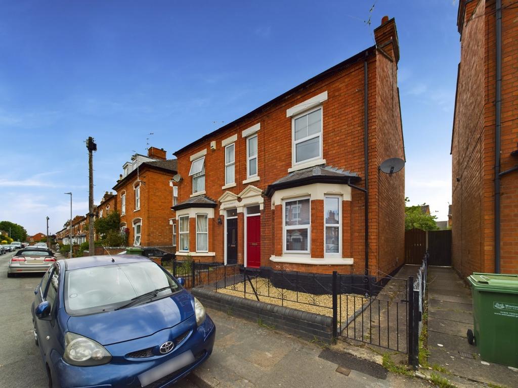Nelson Road, Worcester... 3 bed semidetached house for sale £260,000