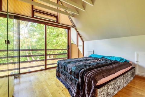 2 bedroom maisonette to rent, Winkfield Road, Ascot, Berkshire, SL5