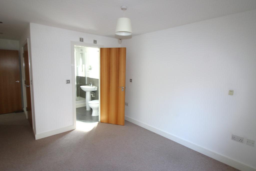 Dressing Area & En-suite