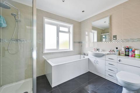 87 Waters Road, London, SE6 1UH