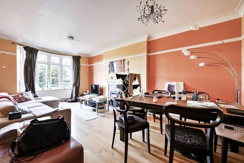 2 bedroom flat for sale, Parkview Court, Bishop's Park, London, SW6
