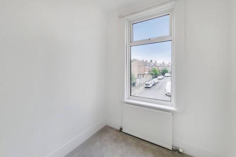 3 bedroom maisonette to rent, Manor Park Road, East Finchley, London, N2
