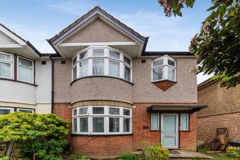 3 bedroom terraced house to rent, Elm Walk, RAYNES PARK SW20