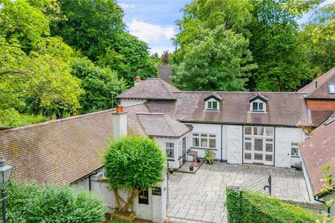 3 bedroom bungalow for sale, Farm Drive, Purley, CR8