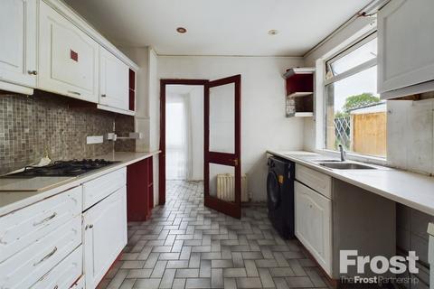 57 Queens Road, Feltham, TW13 5AW