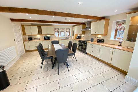 1, Pleasant View Clough, Shaw, Oldham, OL2 8PR