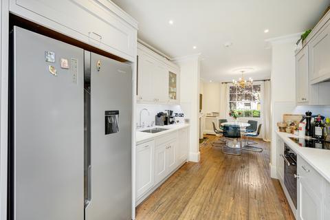 4 bedroom terraced house to rent, Trevor Square, Knightsbridge, London, SW7