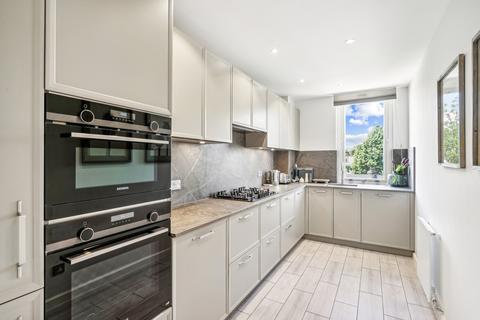 3 bedroom flat to rent, Belgravia Court, 33 Ebury Street, London