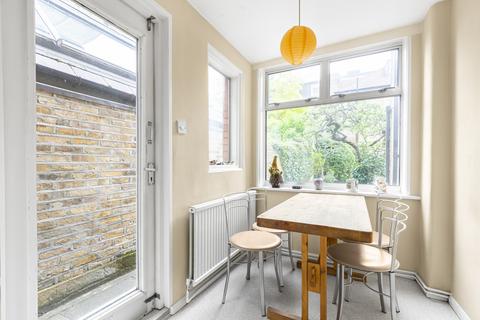 5 bedroom semi-detached house for sale, Howards Lane, Putney, London, SW15