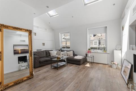 2 bedroom maisonette for sale, Linden Gardens, London