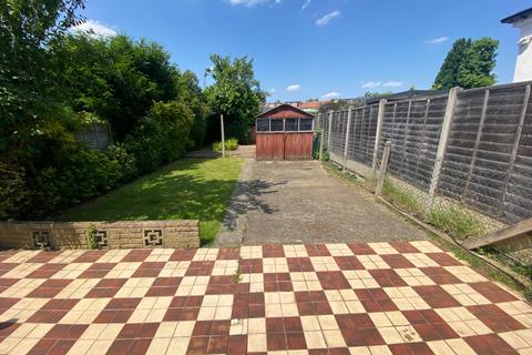 3 bedroom terraced house to rent, Ladysmith Road, Enfield EN1