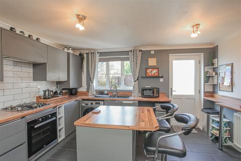 3 bedroom terraced house for sale, Stroud Close, Banbury, OX16 3ZN