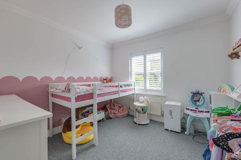 7 Ashes Road, Shoeburyness, Southend-on-sea, SS3 9RB