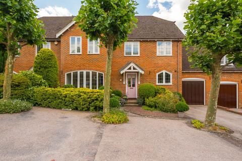 3 bedroom end of terrace house for sale, The Mews Castle Hill, Reading RG7