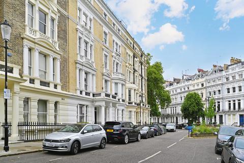 2 bedroom apartment for sale, Stanley Crescent, W11