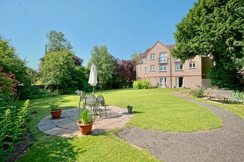 2 bedroom ground floor flat for sale, The Views, George Street, Huntingdon, PE29