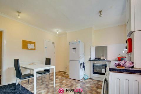 63 Barnsley Road, Wombwell, Barnsley, S73 8HT
