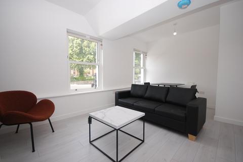 2 bedroom flat to rent, Streatham High Road, London SW16