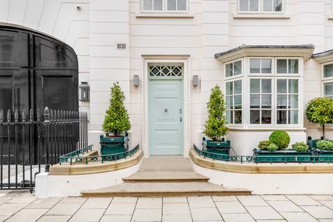 4 bedroom end of terrace house for sale, Wilton Street, Belgravia, London, SW1X