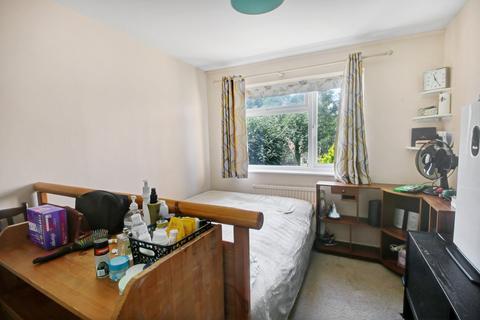 41 Buckingham Drive, East Grinstead, RH19 4RL