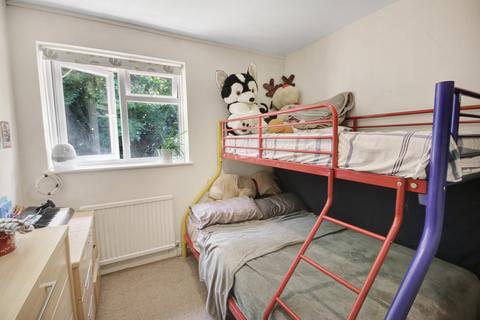 41 Buckingham Drive, East Grinstead, RH19 4RL