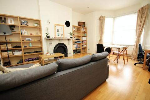 1 bedroom flat to rent, Hillmarton Road,