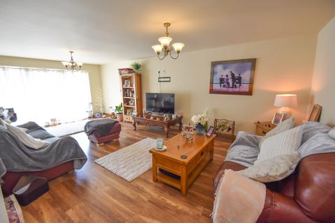 4 bedroom detached house for sale, Veronica Close, Skegness, PE25
