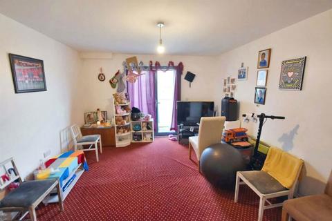 3 bedroom flat for sale, Wesley Lane, Bicester, Oxfordshire, OX26 6JU