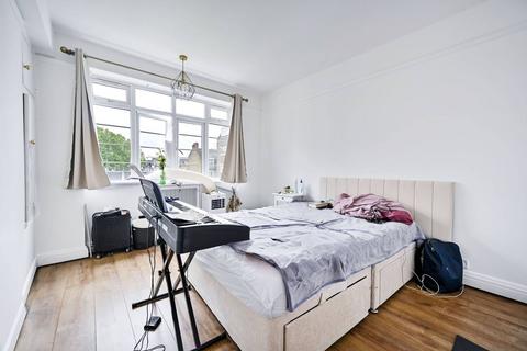 2 bedroom flat to rent, Chatsworth Court, Kensington, London, W8