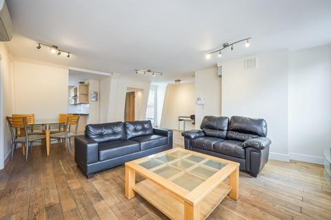 2 bedroom apartment to rent, Clerkenwell Green, London, EC1R