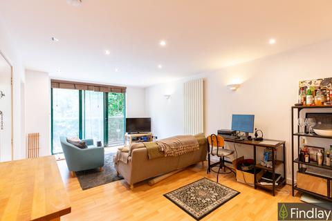 1 bedroom apartment to rent, Martello Street, London E8