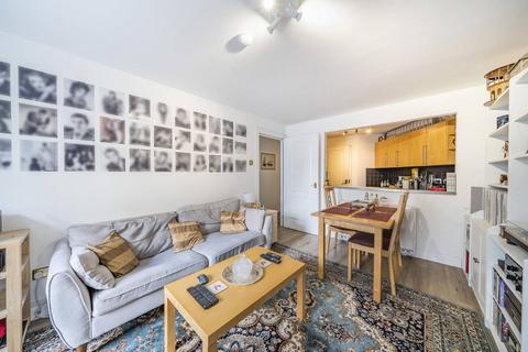 1 bedroom flat to rent, Oswin Street, Elephant and Castle, London, SE11