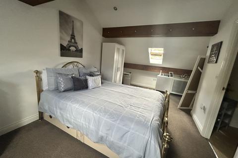 3 bedroom maisonette for sale, Park View, Springwell Village, Gateshead, Tyne and Wear, NE9 7RF