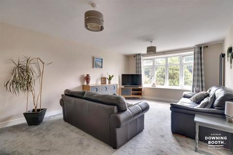 3 Kean Close, Lichfield, WS13 7EL